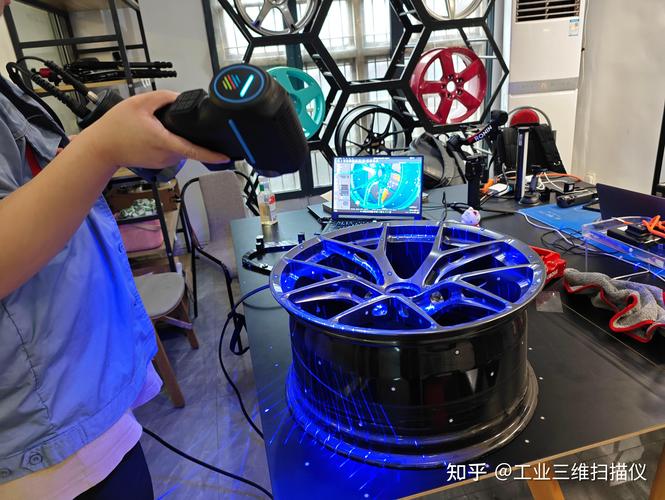 精准捕捉复杂曲面细节在实际应用中,启源视觉已服务于汽车车身检测
